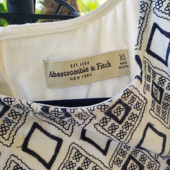 Abercrombie Tank - Picture 6 of 8